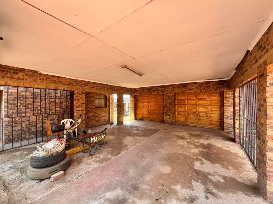 4 Bedroom Property for Sale in Parys Free State